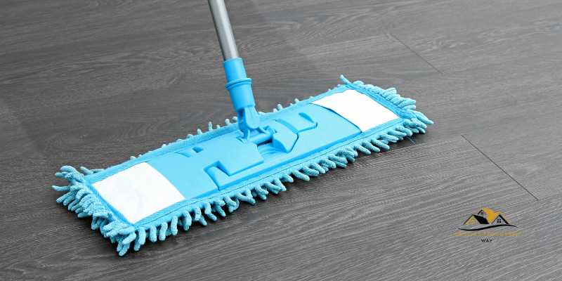 DIY Hardwood Floor Cleaner With Dawn (3)