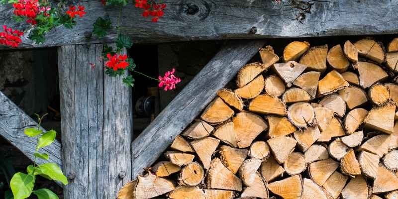 Flower City Firewood: Ignite Your Cozy Evenings!