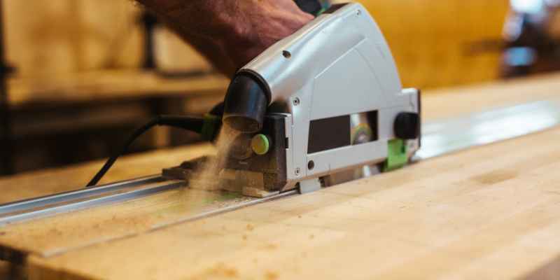 Scroll Saw Handheld: Master Precision Cuts with Ease