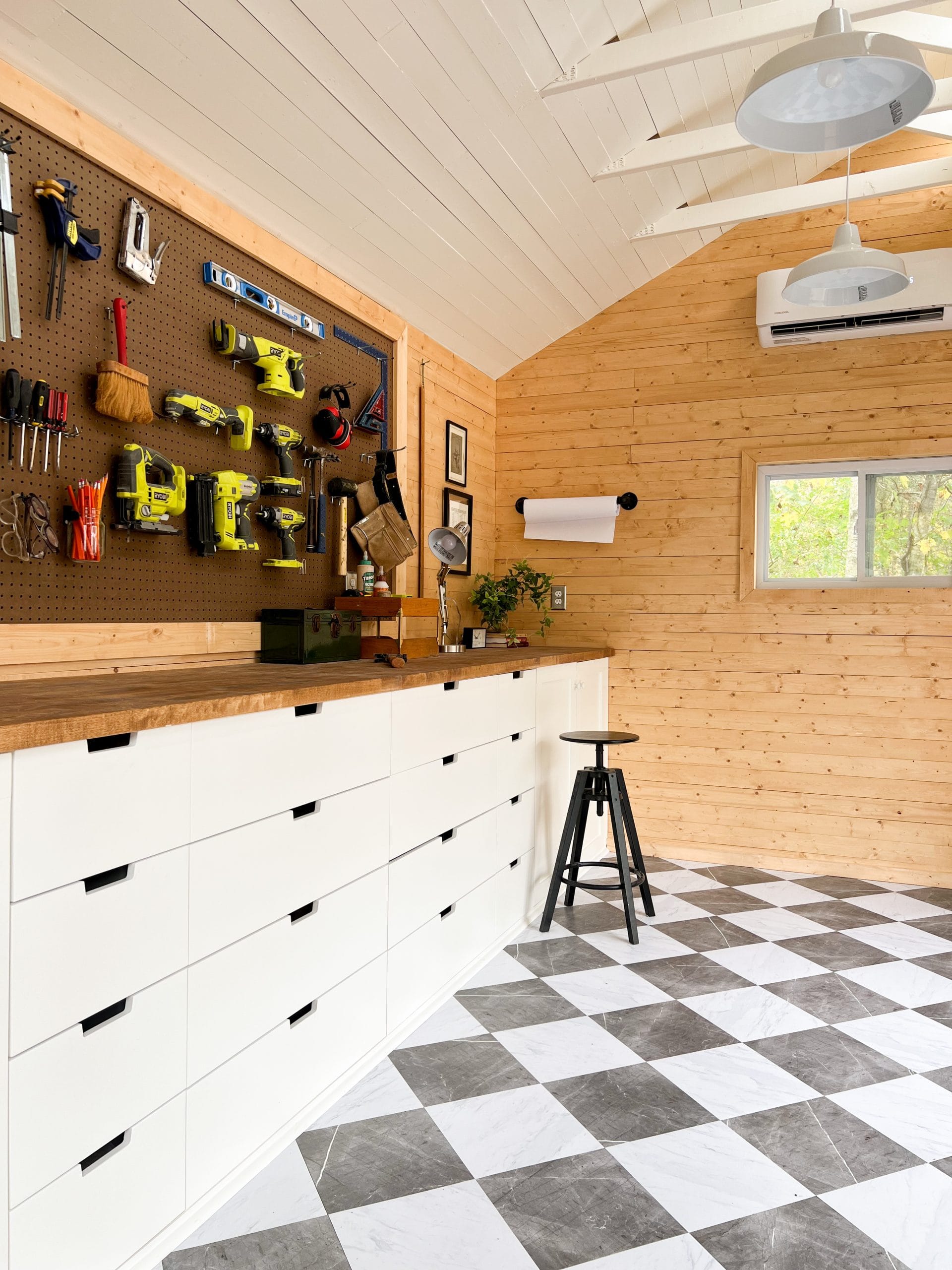 Vinyl Flooring Shed Solutions: Transform Your Space!