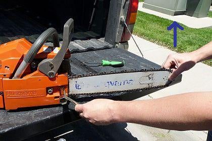 How to Tighten a Chain on a Chainsaw