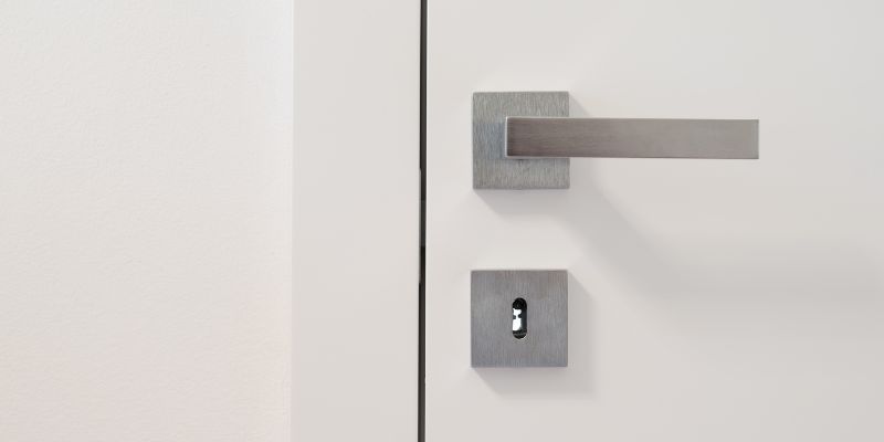 Alternative Ways to Fix a Door Handle