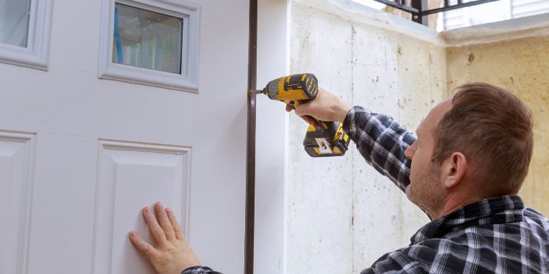 Signs Your Oven Door Hinge Needs Attention