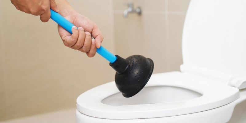 What Helps Unclog Toilets