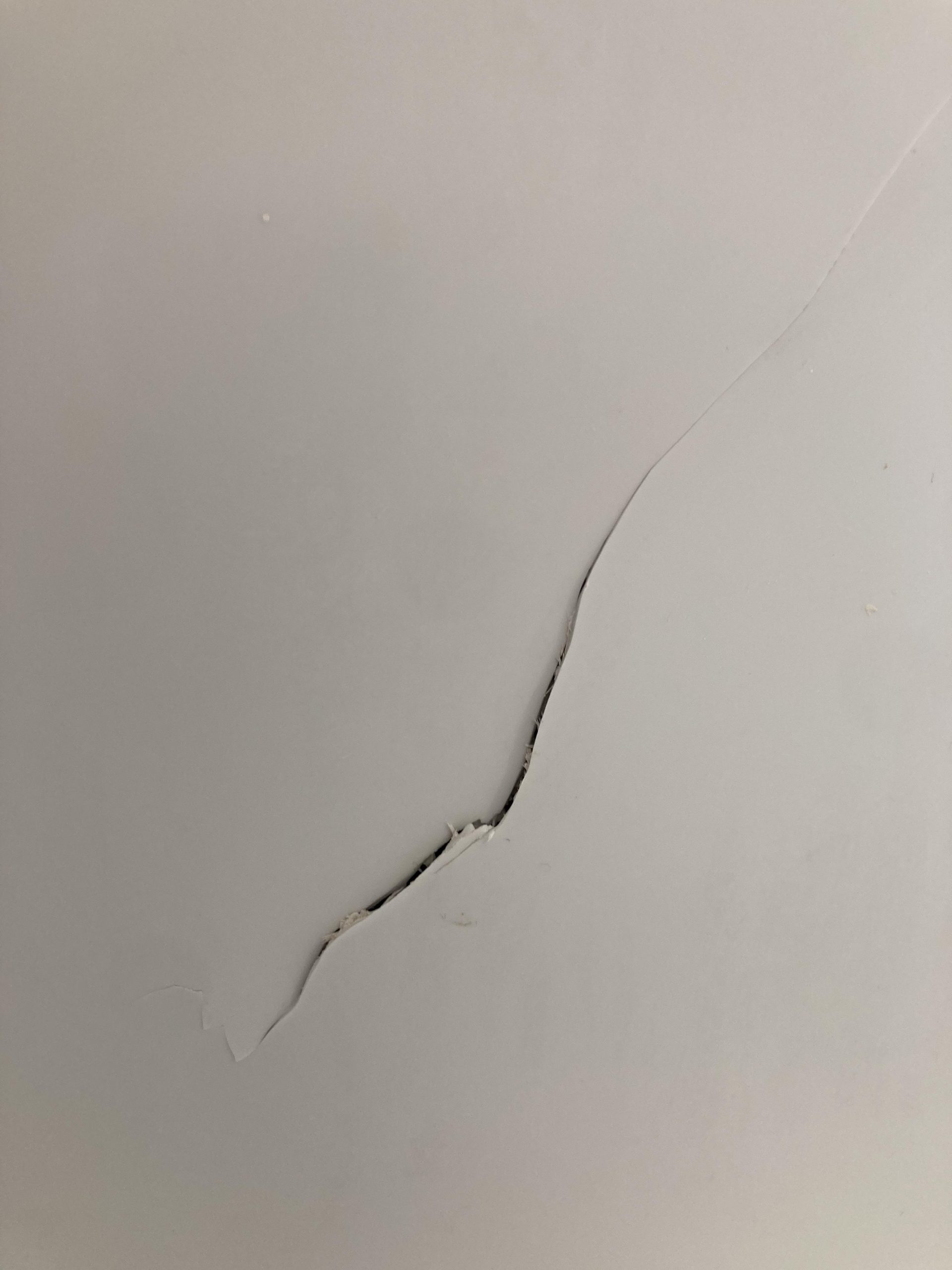 How to Fix a Crack in Bathtub